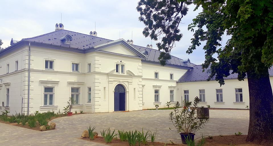 Kastély és vendégházak